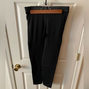 XL Nike Pro DriFit Leggings